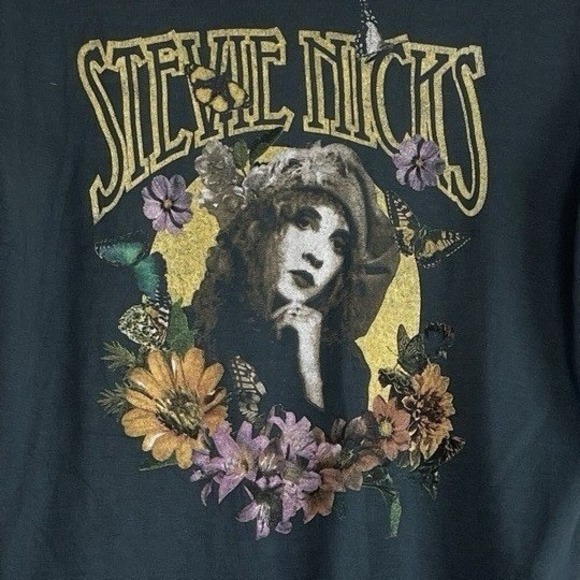 Daydreamer Stevie Nicks Flower Collage Cropped Tee Sz M Long Sleeves Boho Indie - Picture 4 of 10